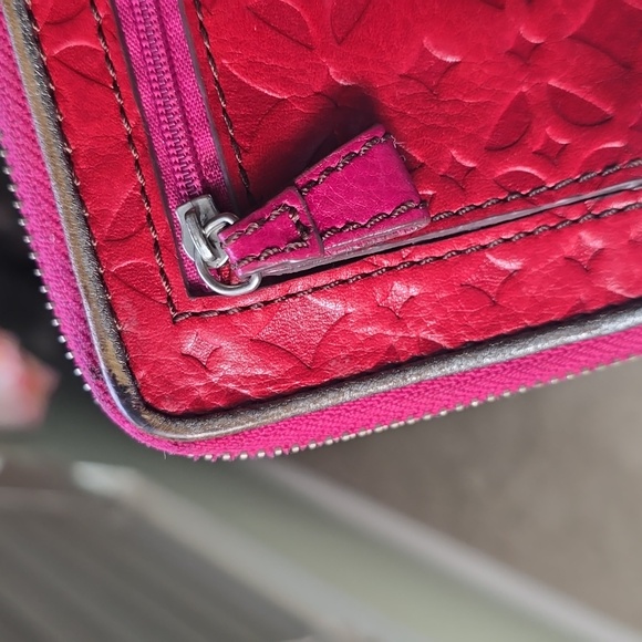 Fossil Pink And RED Embossed Women's Wallet GUC - Picture 8 of 12